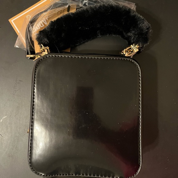 Steve Madden Boxy Crossbody Bag with Faux Fur Handle - Picture 3 of 4